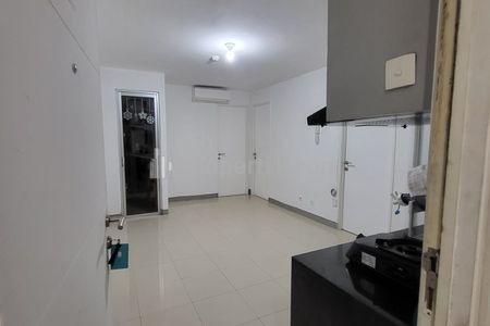 Jual Apartemen Bassura City 3 Kamar Semi Furnished
