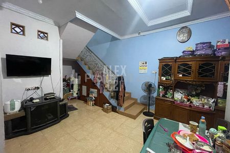 Jual Rumah 2 Lantai di Komplek Pancoran Mas Depok
