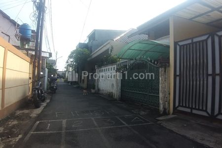 jual Rumah Lama Hitung Tanah di Jalan Haji Nawi, Cipete Utara, Jakarta Selatan, Hub 0813 1838 1838
