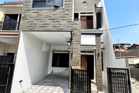 Dijual Rumah Baru 2 Lantai Siap Huni Lokasi Strategis di Cijantung Jakarta Timur