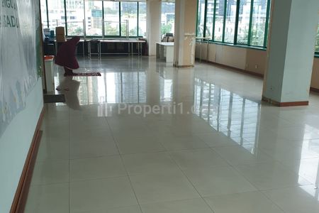 Disewakan Murah Office Space Luas 220 m2 di Kuningan Jakarta Selatan