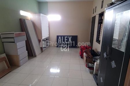 Dijual Rumah 2 Lantai di Jatinegara, Gang Motor, Jakarta Timur