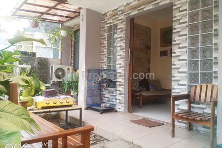 Dijual Cepat Rumah Cluster 2 Lantai Terawat, Strategis di Limo, Depok