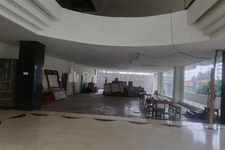 Jual BU Gedung Baru di Warung Buncit Jakarta Selatan Luas Bangunan 3230 m2