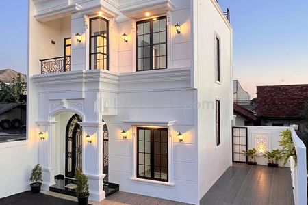 Dijual Townhouse 3 Lantai dekat Tol Kukusan Beji Depok