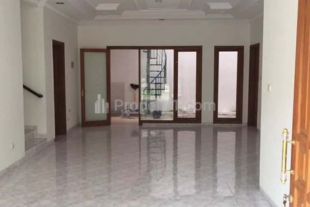 Jual Cepat Rumah Citraland Surabaya Barat Villa Sentra Raya Siap Huni Strategis