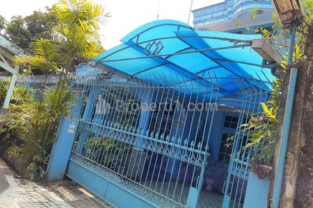 Dijual Rumah Dekat Sekolah Al Izhar dan SMA 34 Pondok Labu, Jakarta Selatan