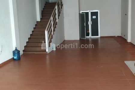 Disewakan Ruko Termurah Parkiran Luas di Kemang, Jakarta Selatan