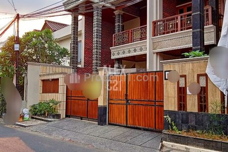 Dijual Town House Siap Huni di Pejaten Barat, Pasar Minggu, Jakarta Selatan