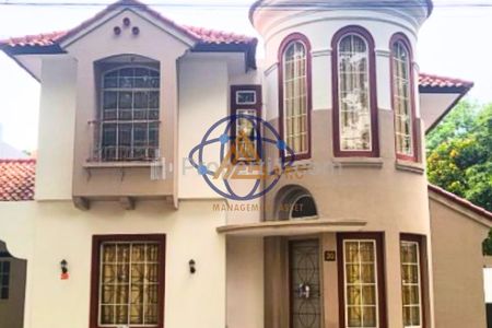 For Rent Rumah Simpruk 2 Lippo Cikarang, Bekasi - 5 BR Fully Furnished