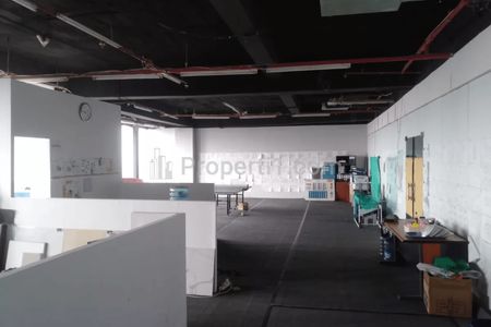 Dijual / Disewakan Office Space di Lavenue Luas 209 m2 Bare Condition