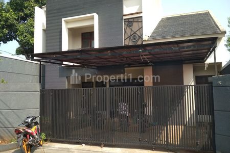 Disewakan Rumah di Bintaro Sektor 1, Jalan Rawa Papan, Pesanggrahan, Jakarta Selatan - Cocok untuk Tempat Tinggal, Kantor, dan Tempat Usaha