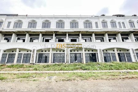 Jual Ruko Gandeng 4 Tingkat di Komplek Cemara Asri Southern Lake blok R3 Medan