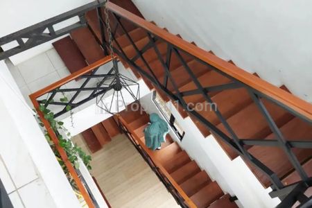 Rumah Aktif Tembalang Semarang Dijual dengan Omzet 500 Juta Setahun