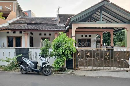 Dijual Cepat Rumah Komplek Perumahan Grand Galaxy City Bekasi Selatan