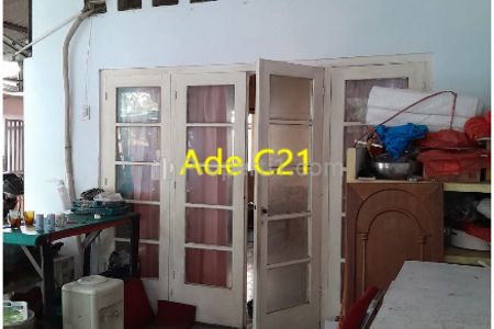 Dijual Rumah Kost-kostan Aktif dan Area Usaha Berupa Restoran, Jakarta Pusat