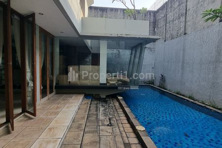 Disewakan Rumah Mewah dengan Pool, Lokasi di Pondok Indah Jakarta Selatan