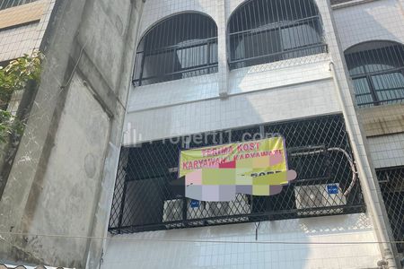 Dijual Kost Aktif 11 Kamar Harga Murah di Pangeran Jayakarta Jakarta Pusat, Lokasi Strategis di Pinggir Jalan