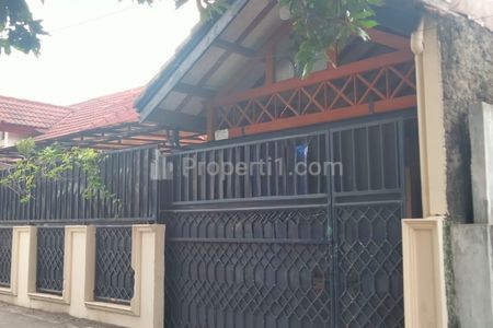 Rumah Dijual Dalam Komplek Cinere Depok, Tidak Jauh dari Gerbang Tol Limo