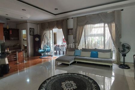 Jual Cepat Rumah Cozy Minimalis Modern Hadap Timur di Raffles Hills Cibubur, Depok - Kondisi Terawat dan Siap Huni