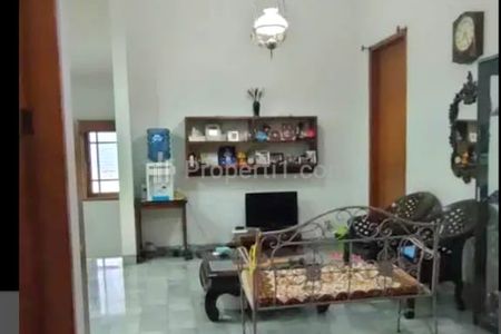 Jual Rumah Siap Huni di Cikatomas, Dekat Senopati Gunawarman, Jakarta Selatan