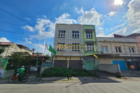 Jual Ruko Gandeng 3 Tingkat di Jalan Jemadi (Depan Mie Singapore) - Medan