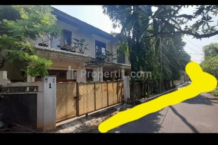 Jual Cepat Rumah Tua Lama di Cipete Selatan, Dekat Kemang, Dekat Raya Antasari, Kecamatan Cilandak, Jakarta Selatan