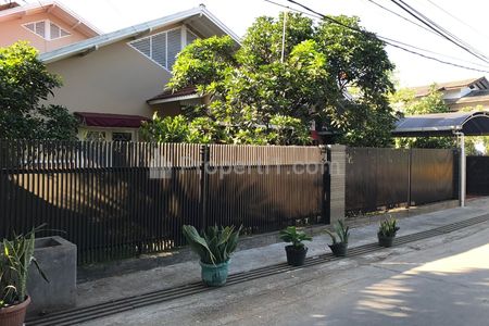 Dijual Rumah Mewah di Sarijadi Bandung
