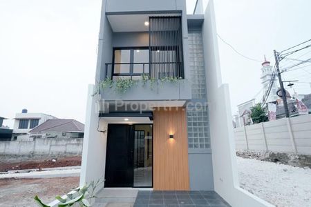 Dijual Rumah 2 Lantai 2 Kamar Cordova Premiere Cibubur