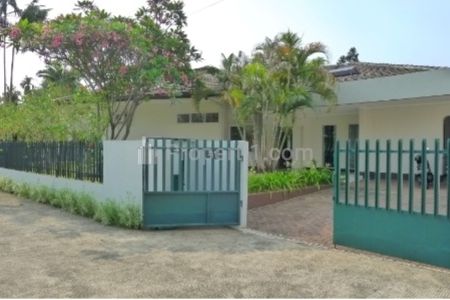 Sewa Rumah Besar Kolam Renang, Cluster, Kemang Timur, Dekat Ampera, Raya Buncit, TB Simatupang, Pejaten, Kec Pasar Minggu, Jakarta Selatan