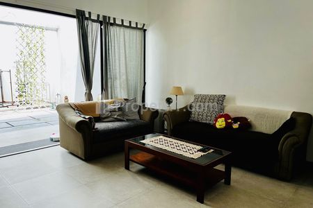 Dijual Rumah di Jl. Mampang Prapatan, Jakarta Selatan