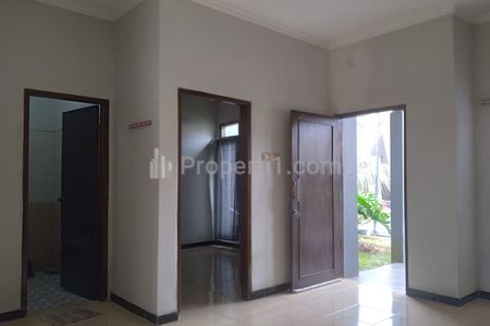 Rumah Dijual Lokasi Strategis Dekat Pintu Tol Limo, Depok
