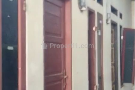 Tampak depan unit rumah kost