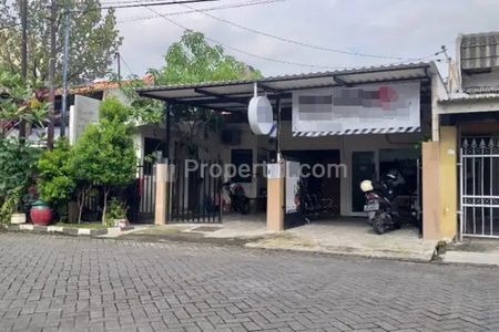 Jual Rumah Kost dan Tempat Usaha di Barata Jaya Surabaya