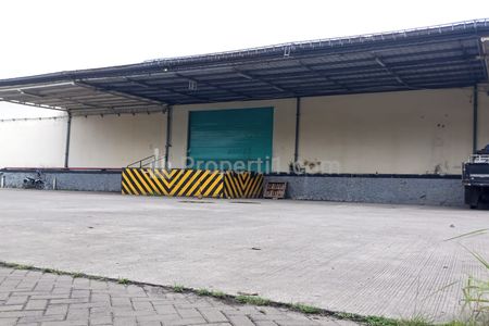 Disewakan Gudang Loading Dock Dalam Kawasan dekat JIEP Pulo Gadung, Jakarta Timur