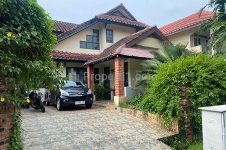 Dijual Rumah Siap Huni Dalam Komplek yang Strategis di Rempoa Tangerang Selatan