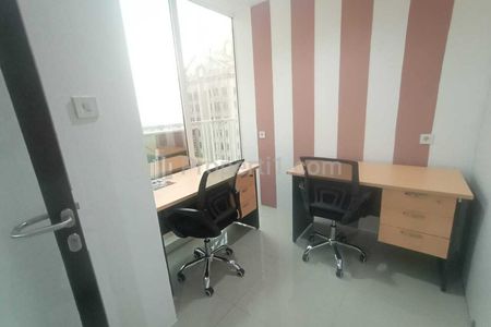 ruang kantor with view