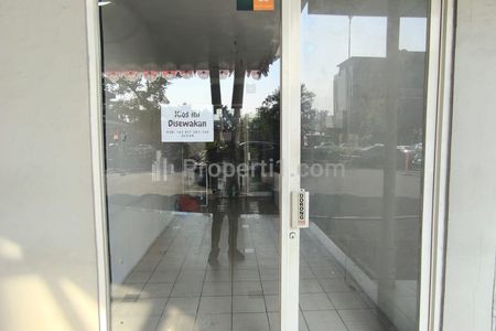 Disewakan Kios di Apartemen Pakubuwono Terrace Kebayoran Lama Jakarta Selatan - Unfurnished
