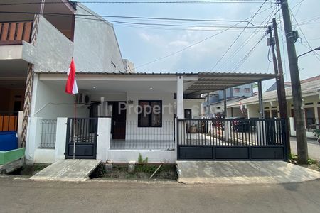 Tampak Depan Unit