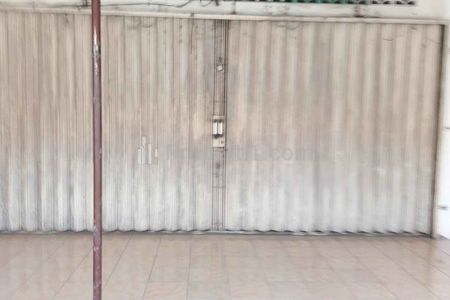 Disewakan Ruko 2 Lantai Cocok untuk Usaha dan Tempat Tinggal di Prambanan, Klaten, Jawa Tengah