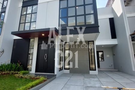 Dijual Rumah Town House Brand New Modern di Area Cilandak Jakarta Selatan