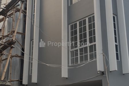 Dijual Kos-Kosan Dekat Universitas UI Depok 2 Milyaran