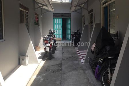Jual Cepat Rumah Kost Aktif Full Penghuni di Brotojoyo dekat Bandara Ahmad Yani Semarang Utara