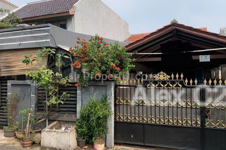 Dijual Rumah Hitung Tanah Saja di Dekat Binus, Sukabumi Utara, Kebon Jeruk, Jakarta Barat