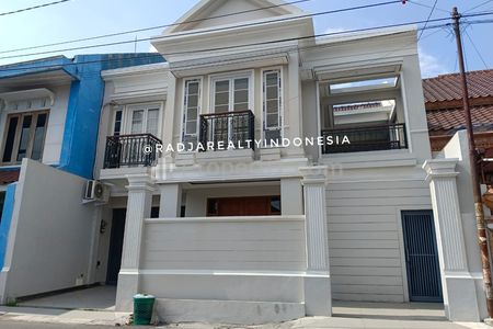 Jual Rumah Mewah American Klasik 2 Lantai Sekitar Nitikan Baru Yogyakarta