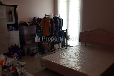Dikontrakan Rumah Sampangan Gajahmungkur Semarang, Tanah Luas Muat Parkir 4 Mobil Dekat Kampus, Pasar, dan Sekolah, Cocok untuk Kantoran