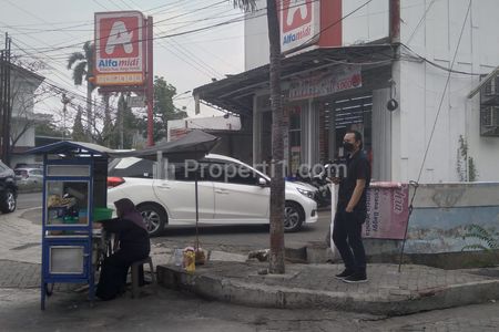 Jual Gedung Ex Alfamidi Depan Gereja di Surabaya