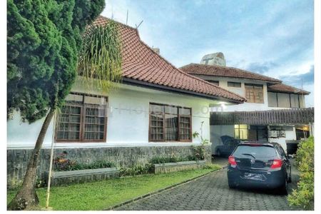 Dijual Cepat! Rumah Sejuk Terawat di Dago, Bandung