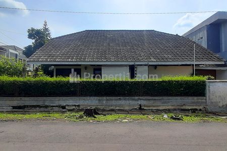 Jual Rumah Gaya Eropa Classic di Cikutra Bandung