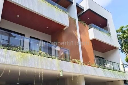 Dijual Kost-kostan Bunga-bunga Suhat Malang, 3 Lantai + Rooftop